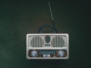 What is the History of Portable Radios?